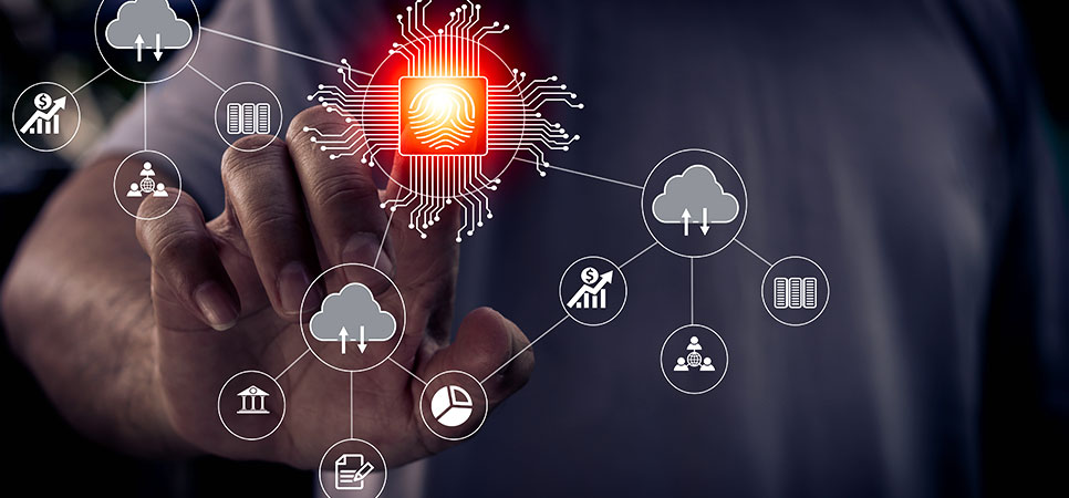 Tecnologia agrícola digital com ícones de dados e desempenho conectados a um chip central tocado por agricultor, simbolizando análise de produtividade
